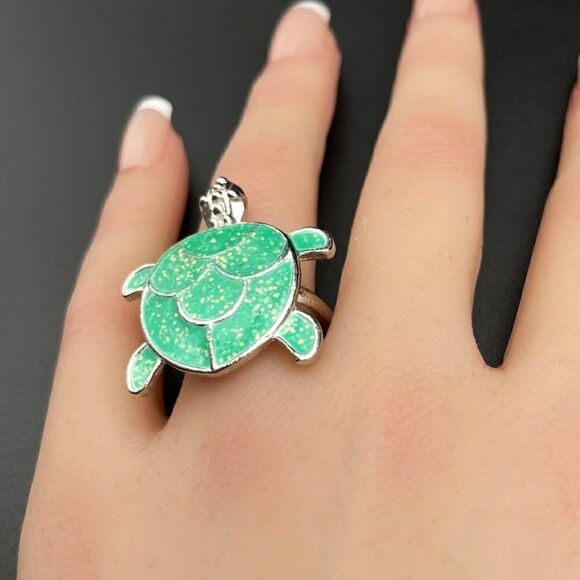 925 Sterling Silver with Glittery Green Enamel Sea Turtle Statement Ring Size 8 - Picture 9 of 9
